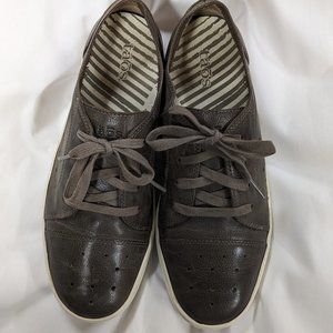 TAOS  size 8.5,  Holesome Leather Shoe  HLS-13227A